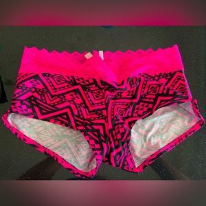 Victoria’s Secret “PINK” boy short size large